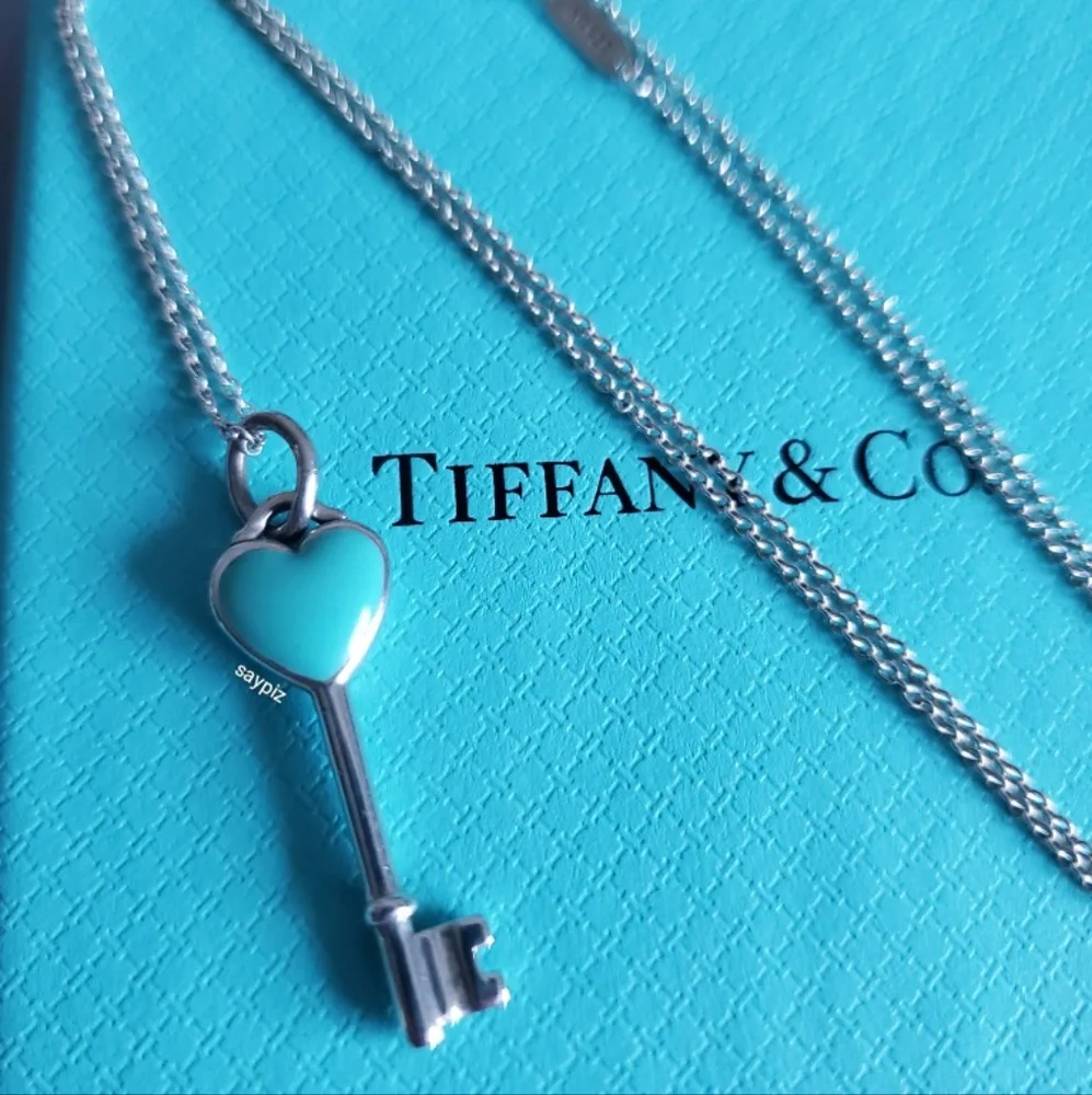 *SOLD* Tiffany & Co Blue Enamel Heart Key Necklace - Picture 1 of 12